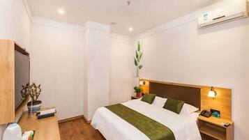 Free WiFi, bed sheets