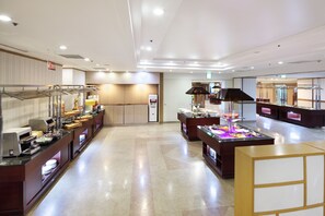 Daily buffet breakfast for a fee