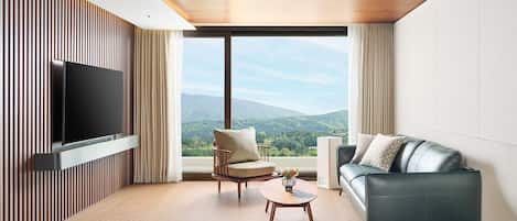 Premier Suite | 1 bedroom, free WiFi, bed sheets