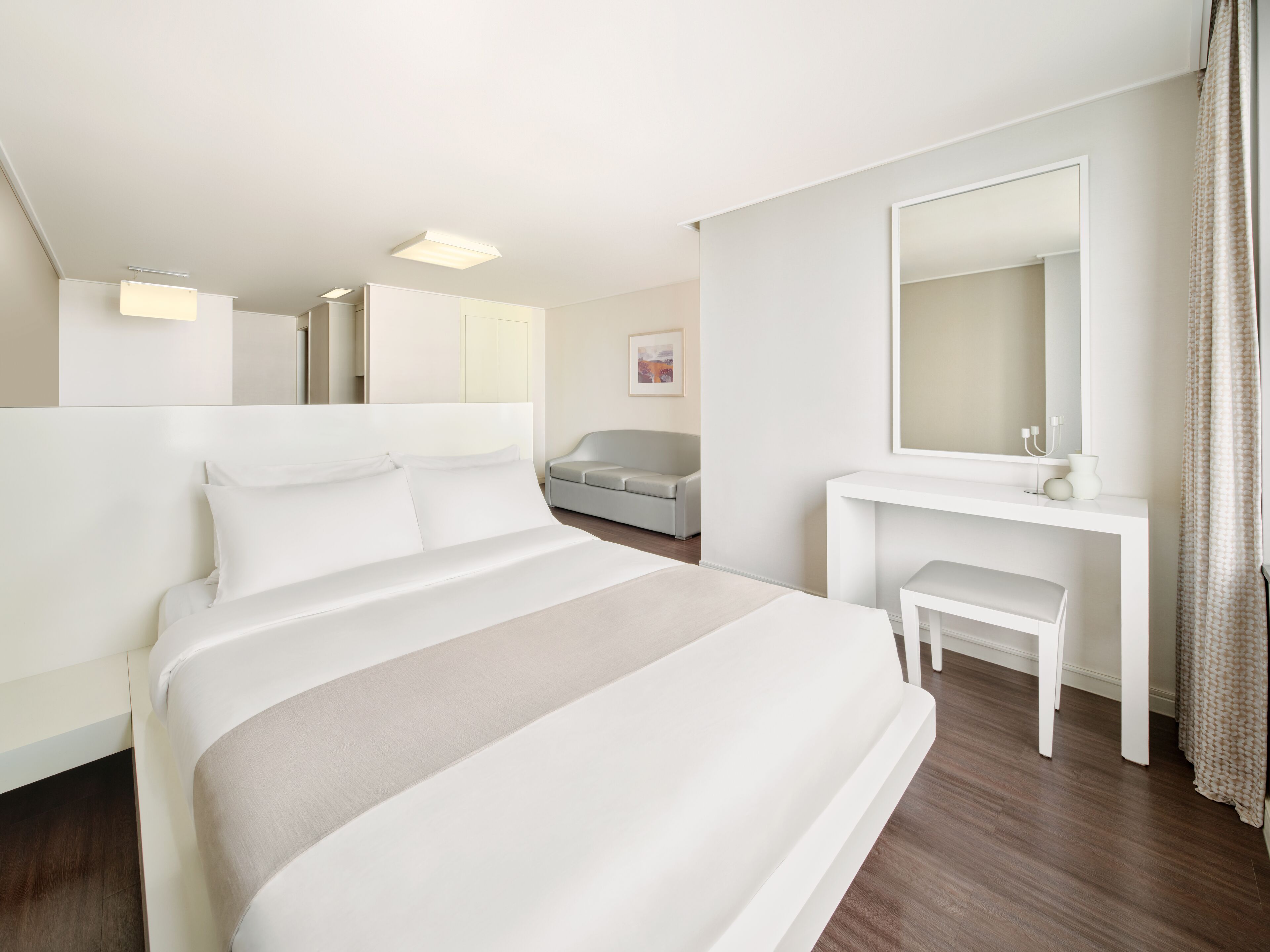 deluxe room | free wifi, bed sheets