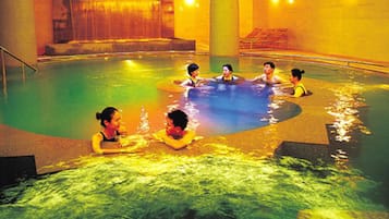Bain à remous intérieur