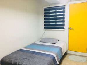 Single Room | Premium bedding, blackout drapes, free WiFi - 24 Guesthouse Jongno Tower (Seoul)