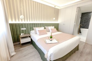 Deluxe Studio Suite | Minibar, in-room safe, soundproofing, WiFi - Alfonso VIII (Soria)