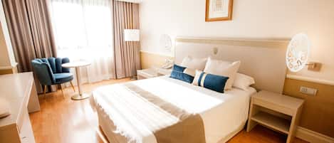 Minibar, Zimmersafe, schallisolierte Zimmer, WLAN