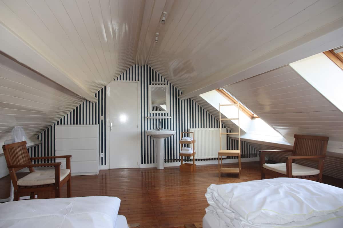 Comfort Villa, 4 Bedrooms, Terrace | 1 bedroom, soundproofing, iron/ironing board, free WiFi