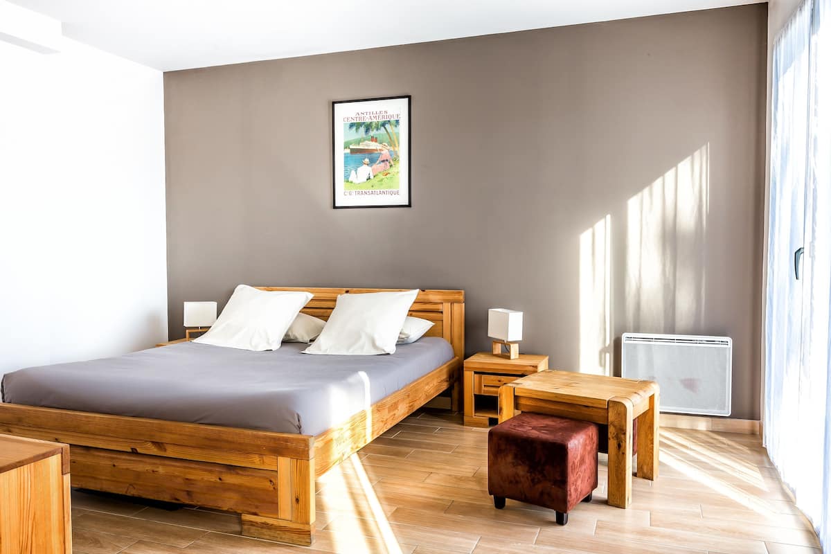 1 bedroom, soundproofing, iron/ironing board, free WiFi