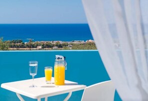 Two Bedroom Villa with Private Pool & Sea View | 1 bedroom, premium bedding, in-room safe, desk - Carme Villas (Rethymno)