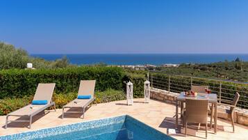 Two Bedroom Villa with Private Pool & Sea View | Pemandangan dari kamar