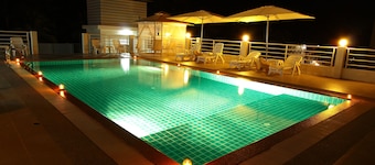 Sharaya Patong Hotel