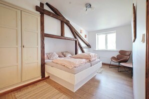 Penthouse Suite | Hypo-allergenic bedding, individually decorated, individually furnished - Askegaarden Apartments (Sandved)