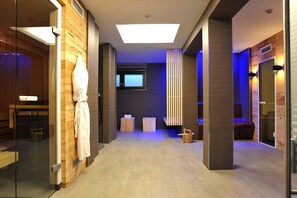 Sauna, baño de vapor, hidroterapia y aromaterapia 