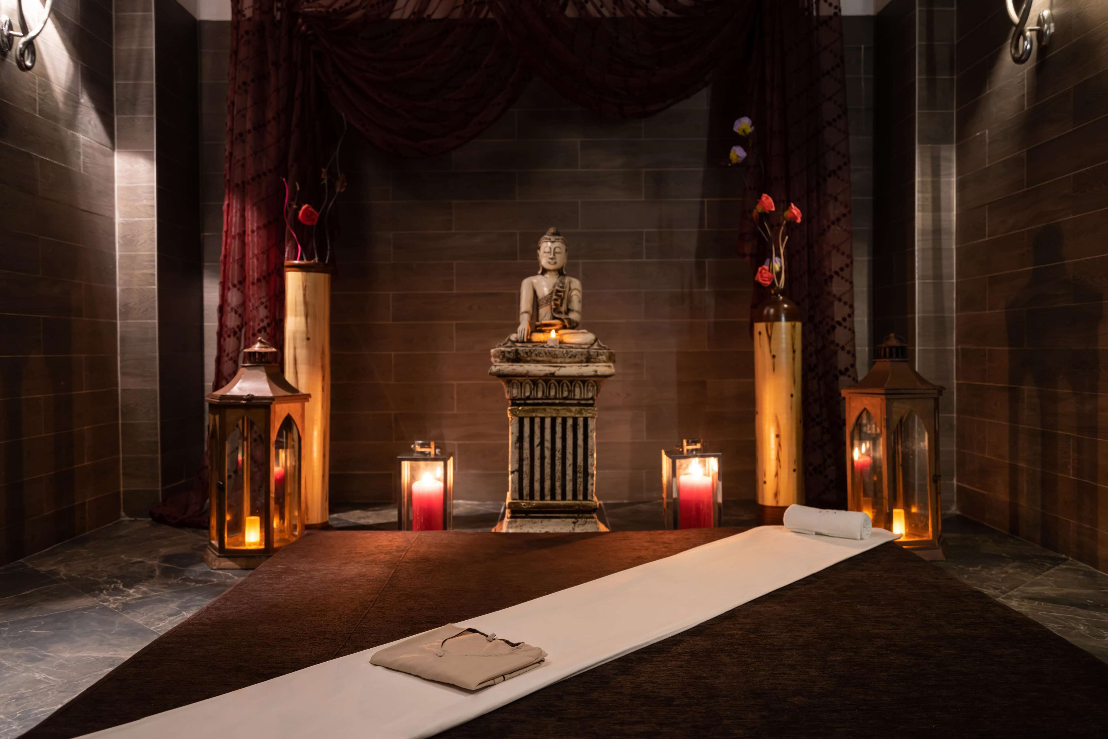 couples treatment room(s), sauna, hot tub, steam room