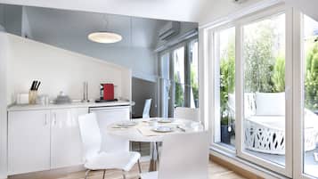 Suíte luxo | Cozinha privada | Frigobar, micro-ondas, cooktop, máquina de café expresso