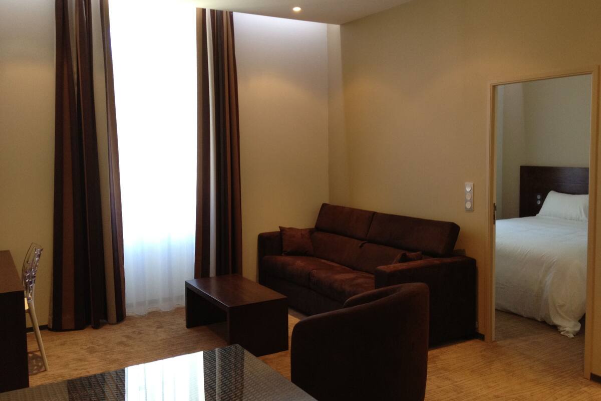LED-Fernseher, Pay-TV