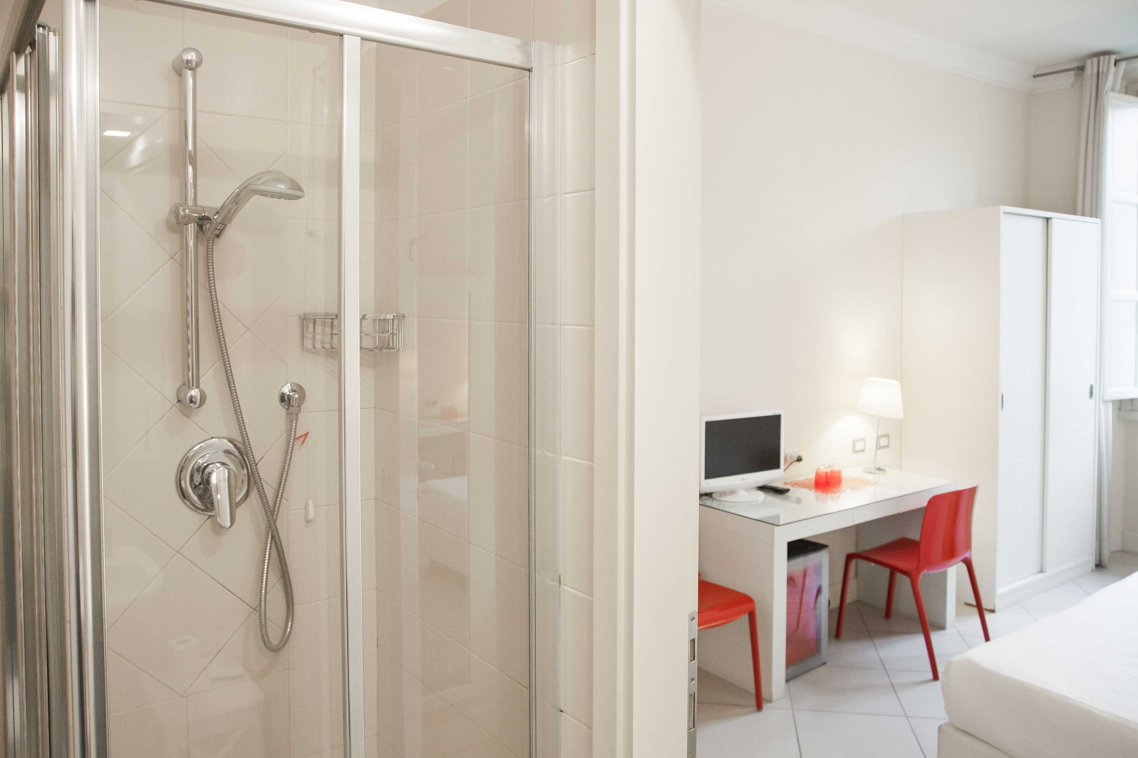superior triple room | bathroom shower