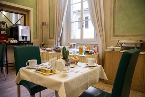 Breakfast area - La Residenza Fiorentina (Florence)
