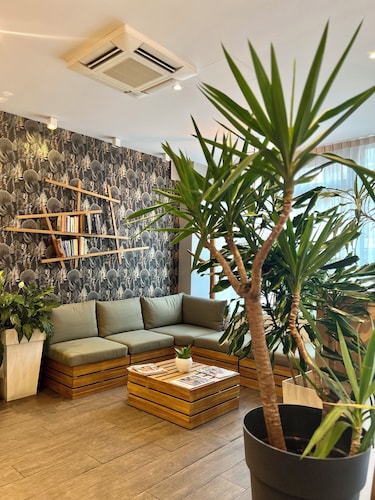 Kyriad Paris 18 - Porte de Clignancourt - Montmartre