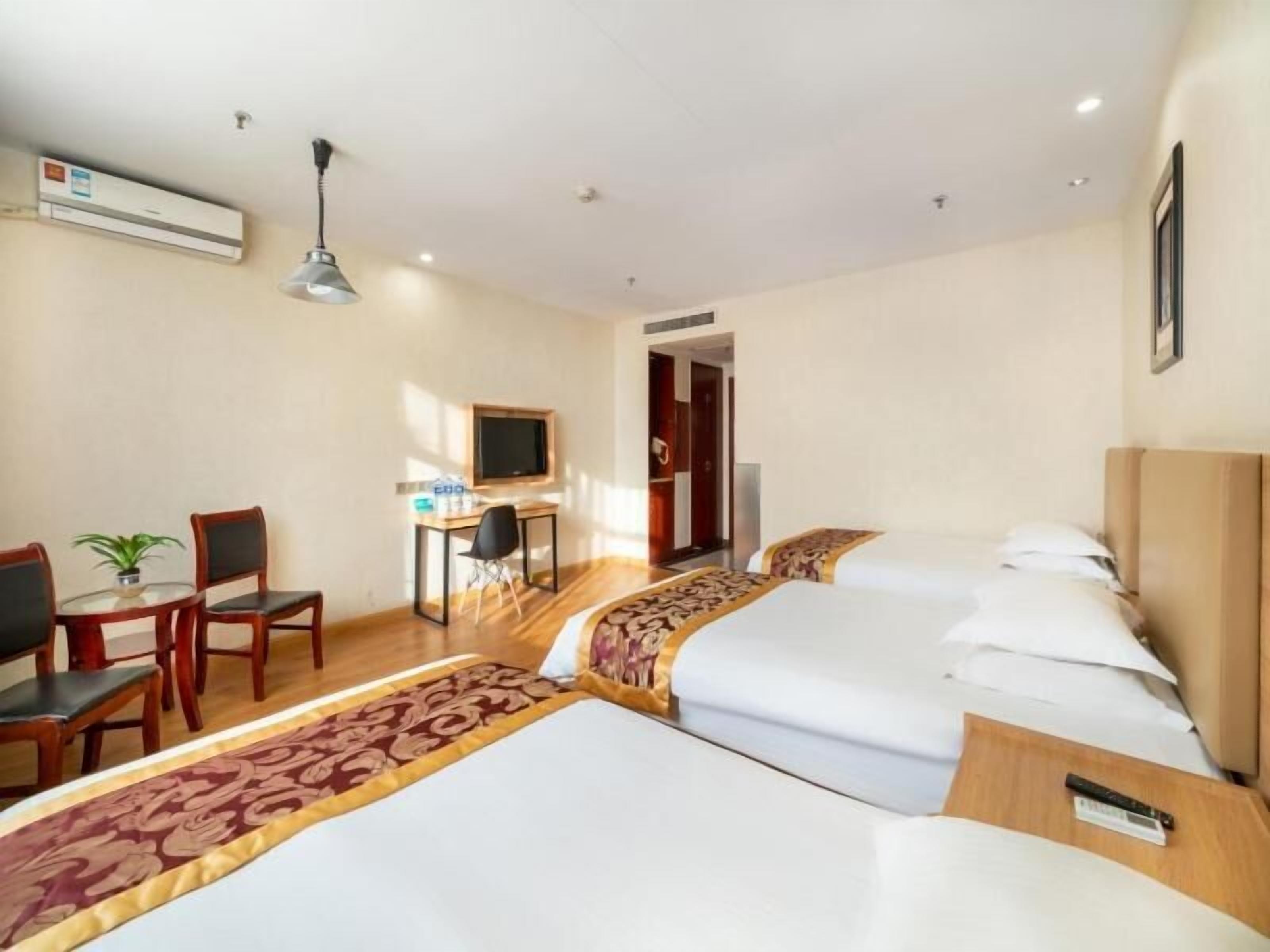 in-room safe, soundproofing, free wifi