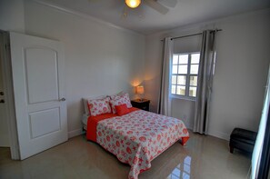 Individualmente mobiliados, cortinas blackout