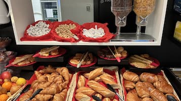 Daily buffet breakfast (EUR 9.50 per person)