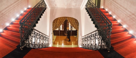 Interior entrance. Hotel Ilan