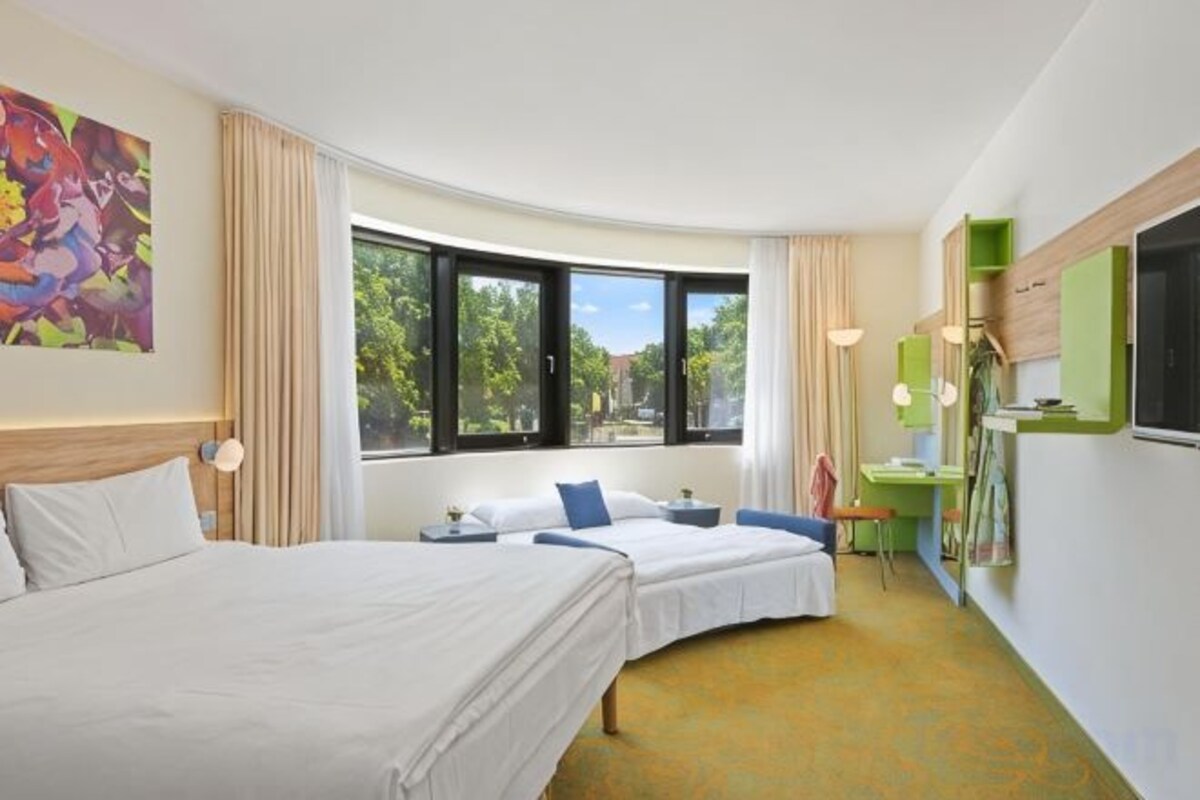 Premium bedding, desk, soundproofing, iron/ironing board (on request)