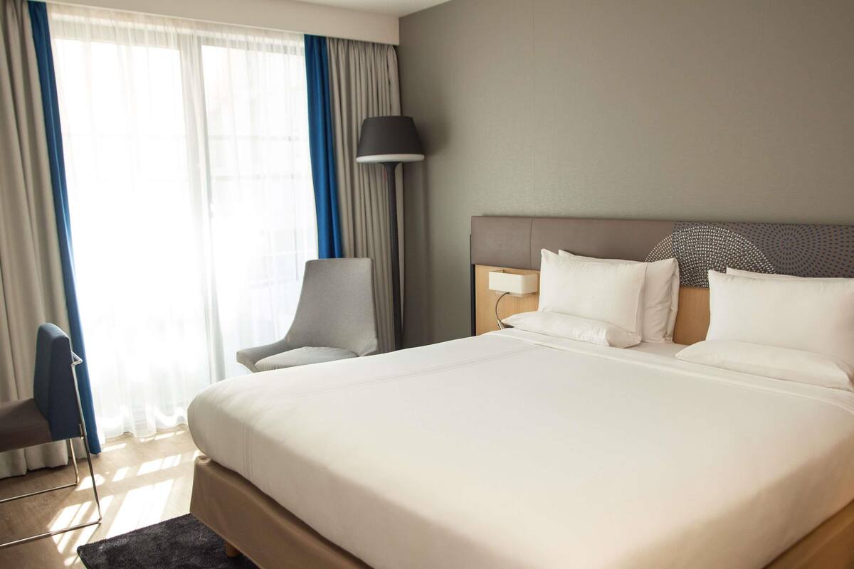 Suite Prestige, 1 très grand lit et 1 canapé-lit | Literie hypoallergénique, minibar, coffre-fort pour ordinateur portable