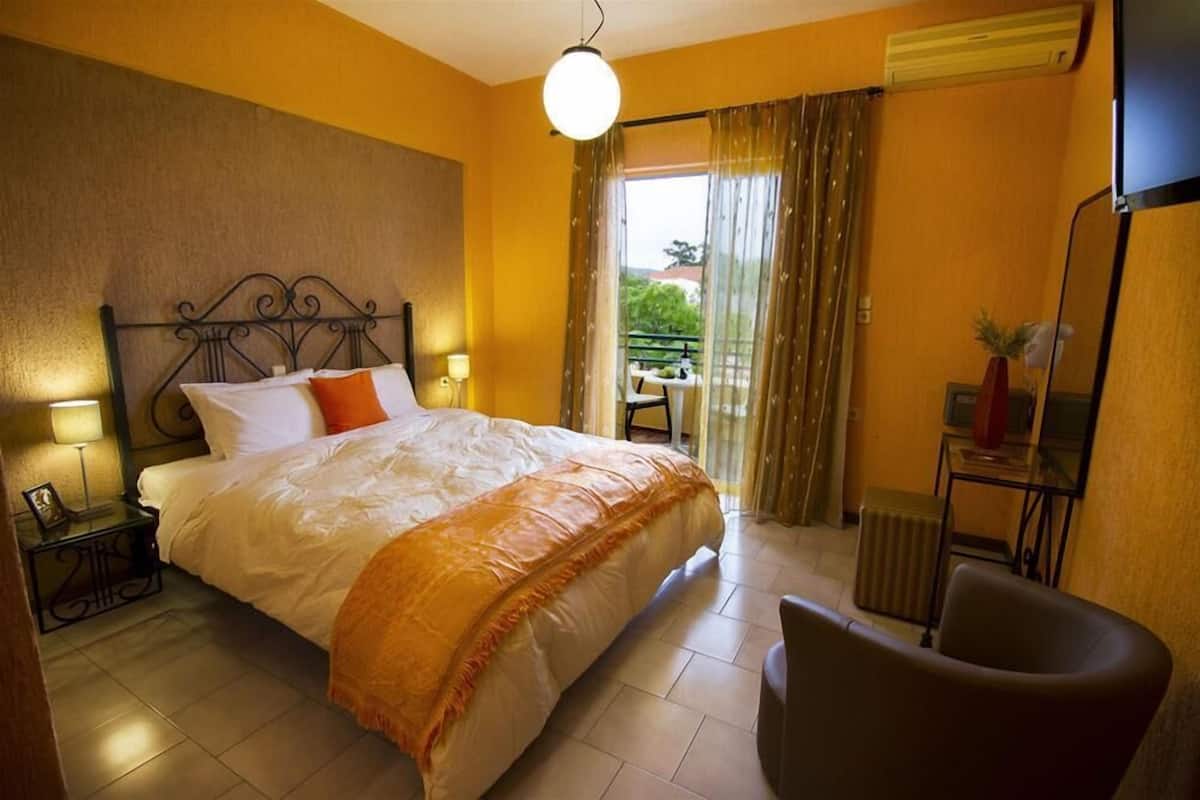 In-room safe, blackout drapes, cribs (free), WiFi (free)
