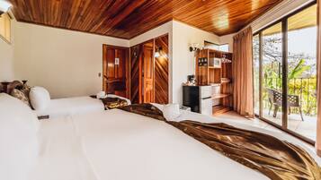 Deluxe Room | 1 bedroom, premium bedding, pillowtop beds, minibar