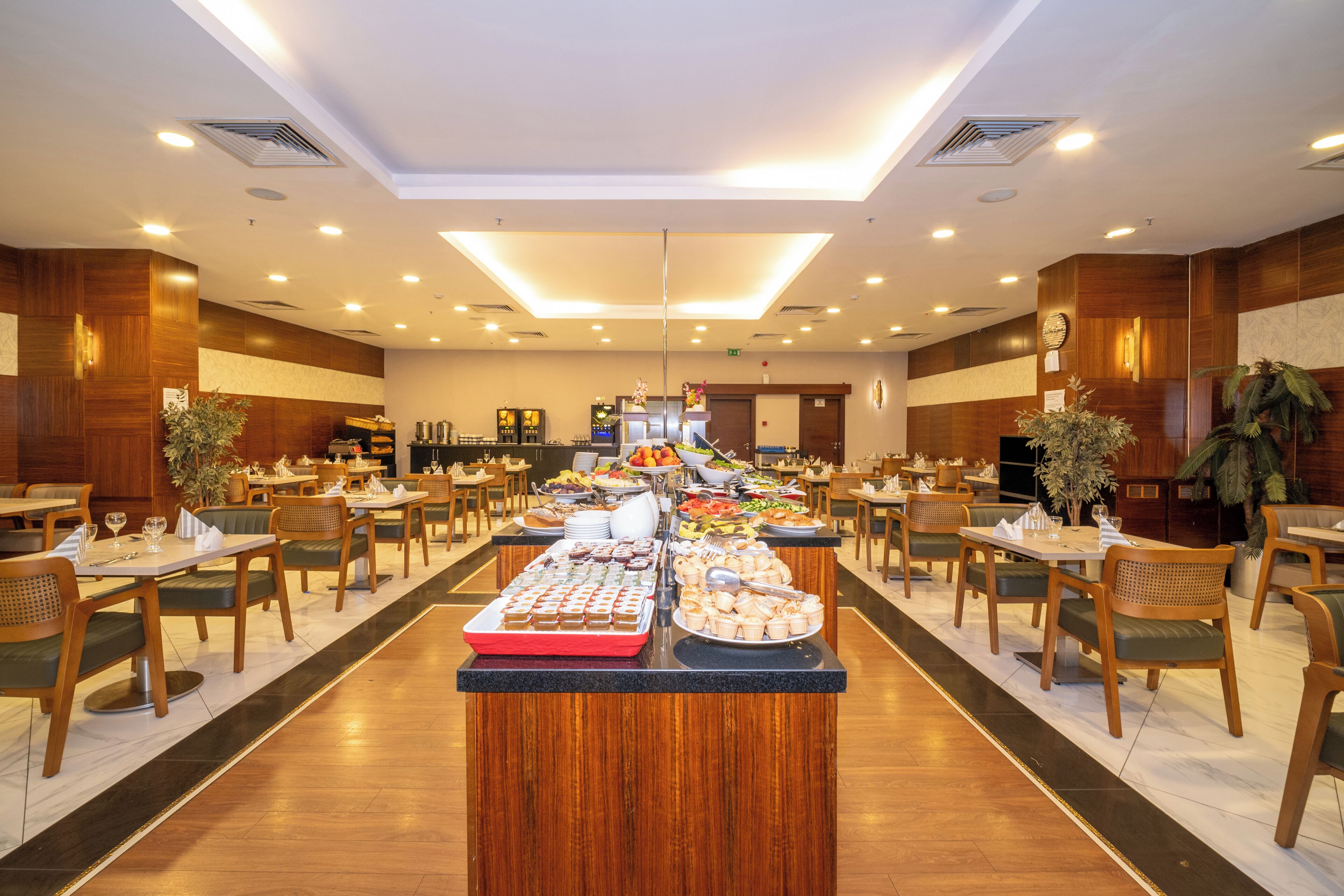 Free daily buffet breakfast