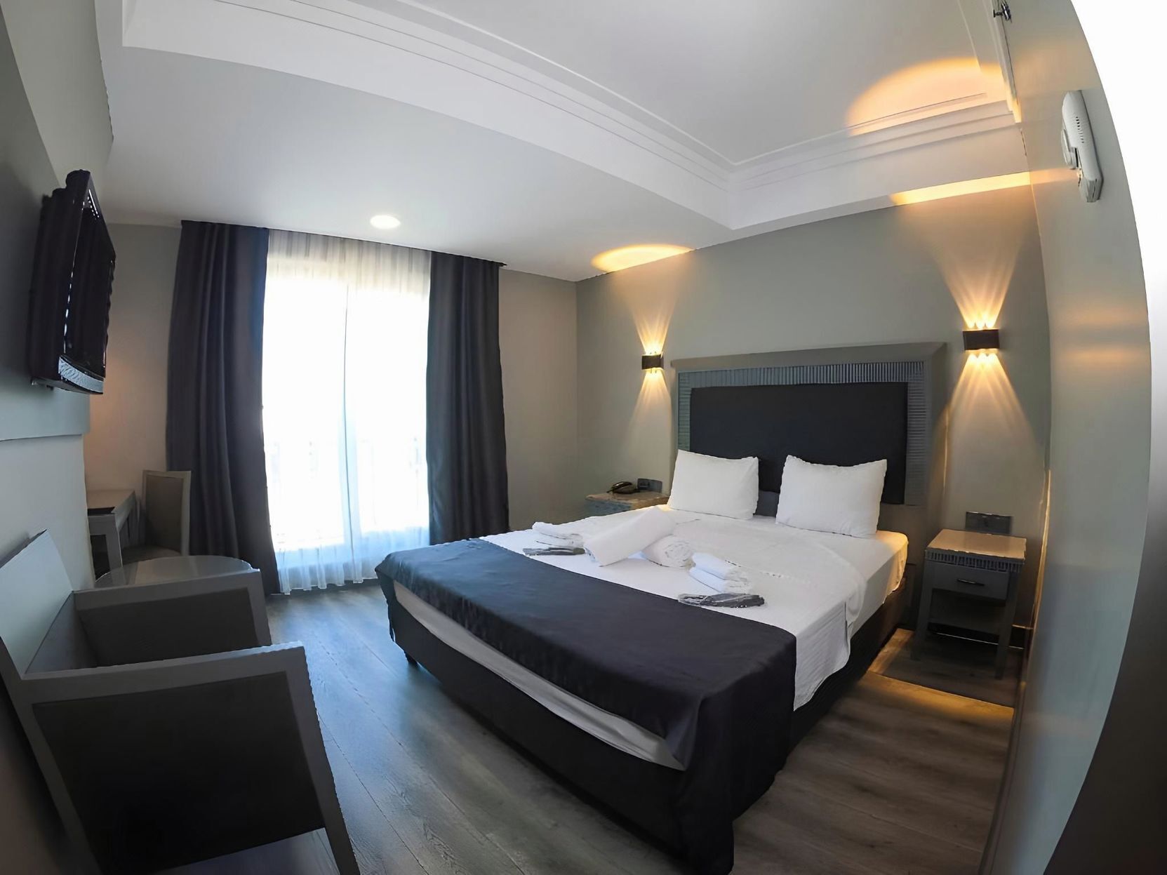Premium bedding, minibar, in-room safe, desk