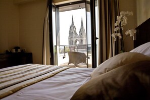 Premium bedding, in-room safe, desk, soundproofing - Best Western Plus Hotel des Francs (Soissons)