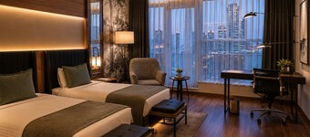 Expoist Hotel
