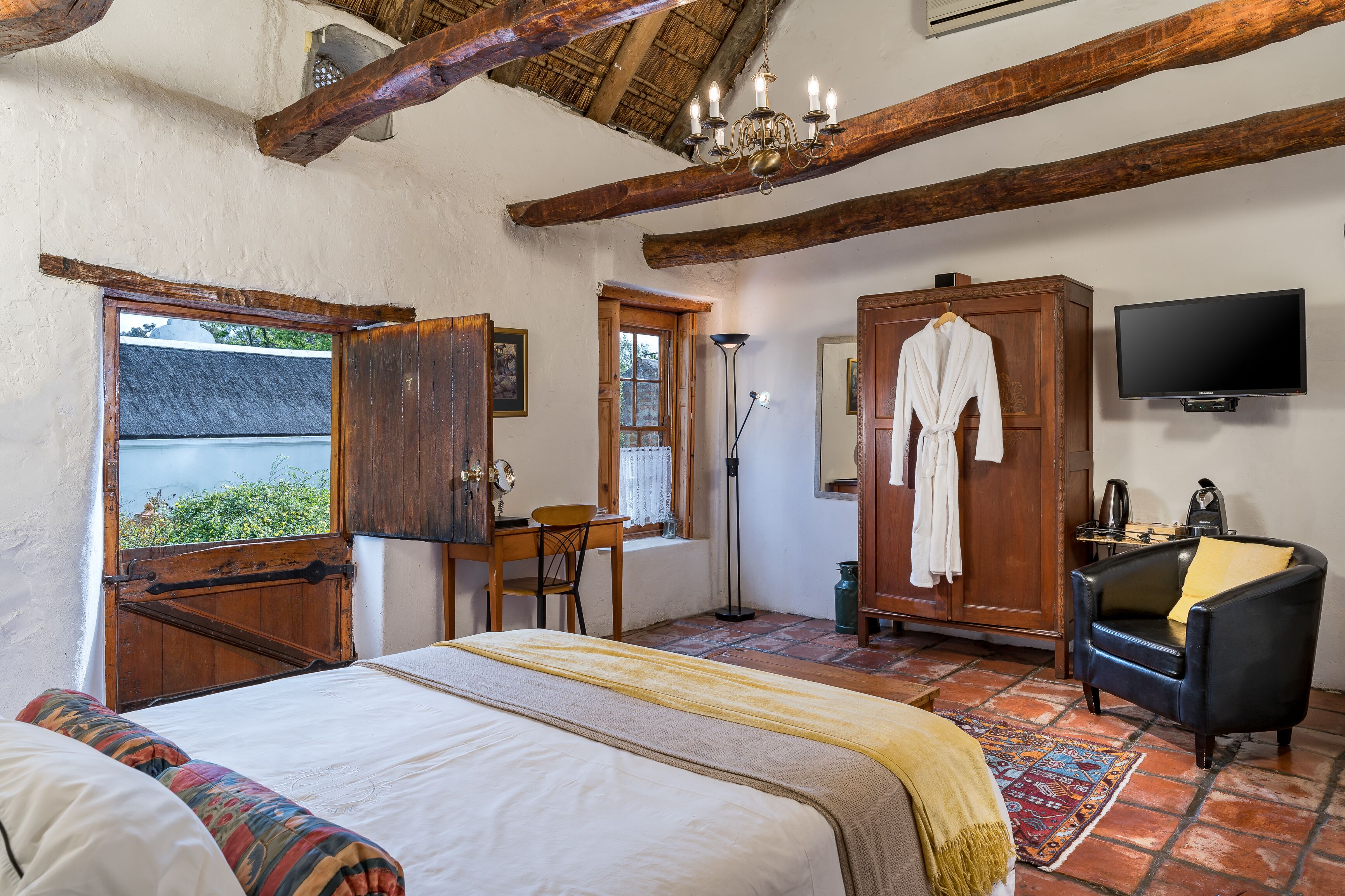 Family Suite | Premium bedding, individually decorated, individually furnished, desk