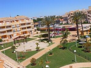 Área de juegos infantiles al aire libre