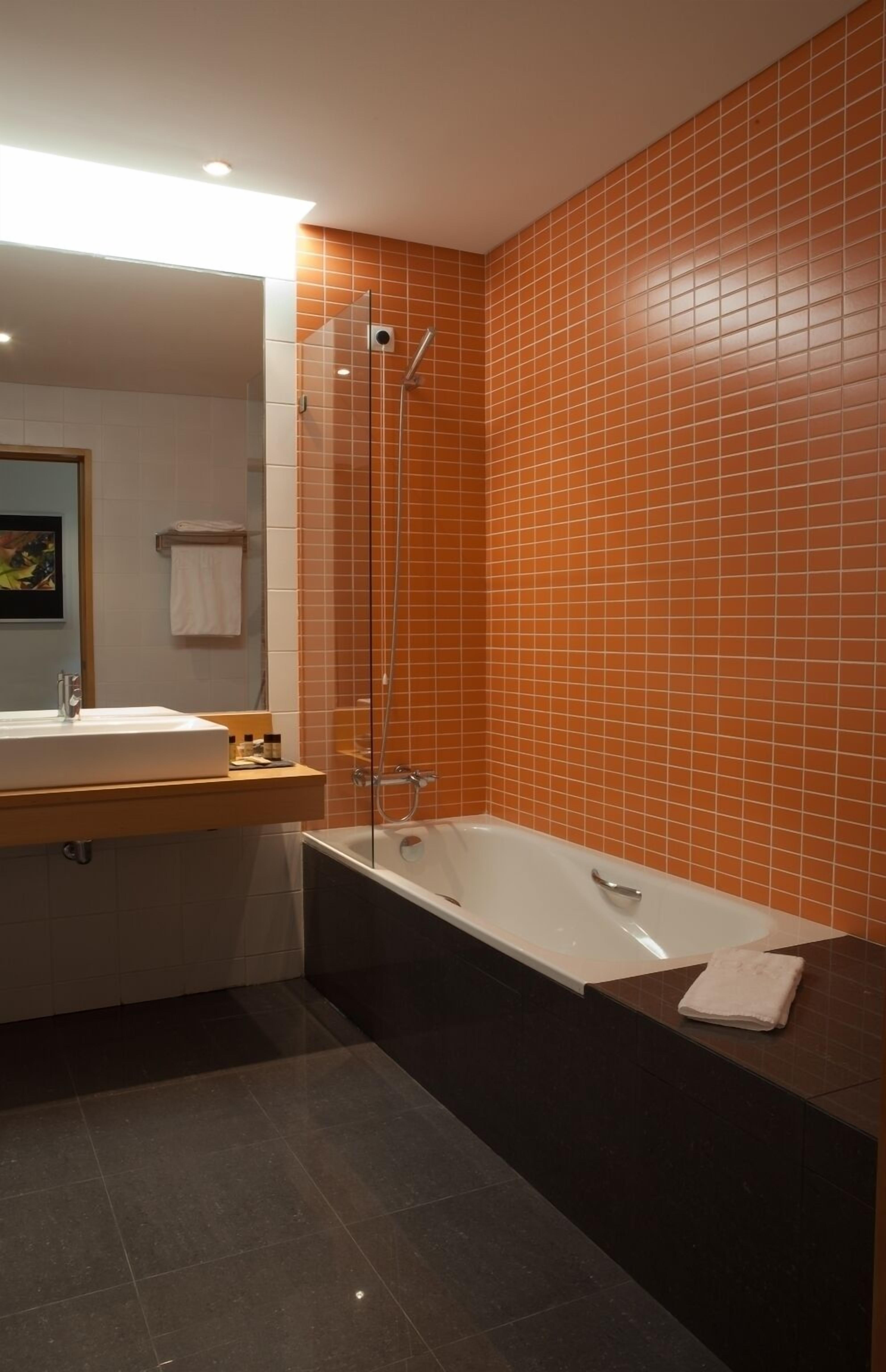 minibar, in-room safe, blackout curtains, soundproofing