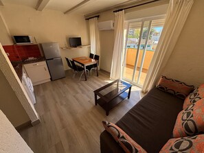 Appartement, 1 slaapkamer | Woonruimte | Flatscreentelevisie