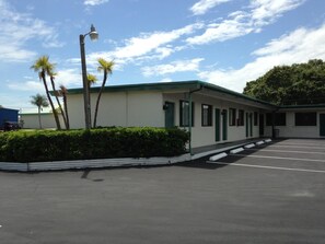Exterior - Economy Inn (Okeechobee)