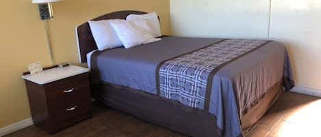 Standard Room | Desk, rollaway beds, free WiFi, bed sheets