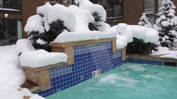 Pool waterfall