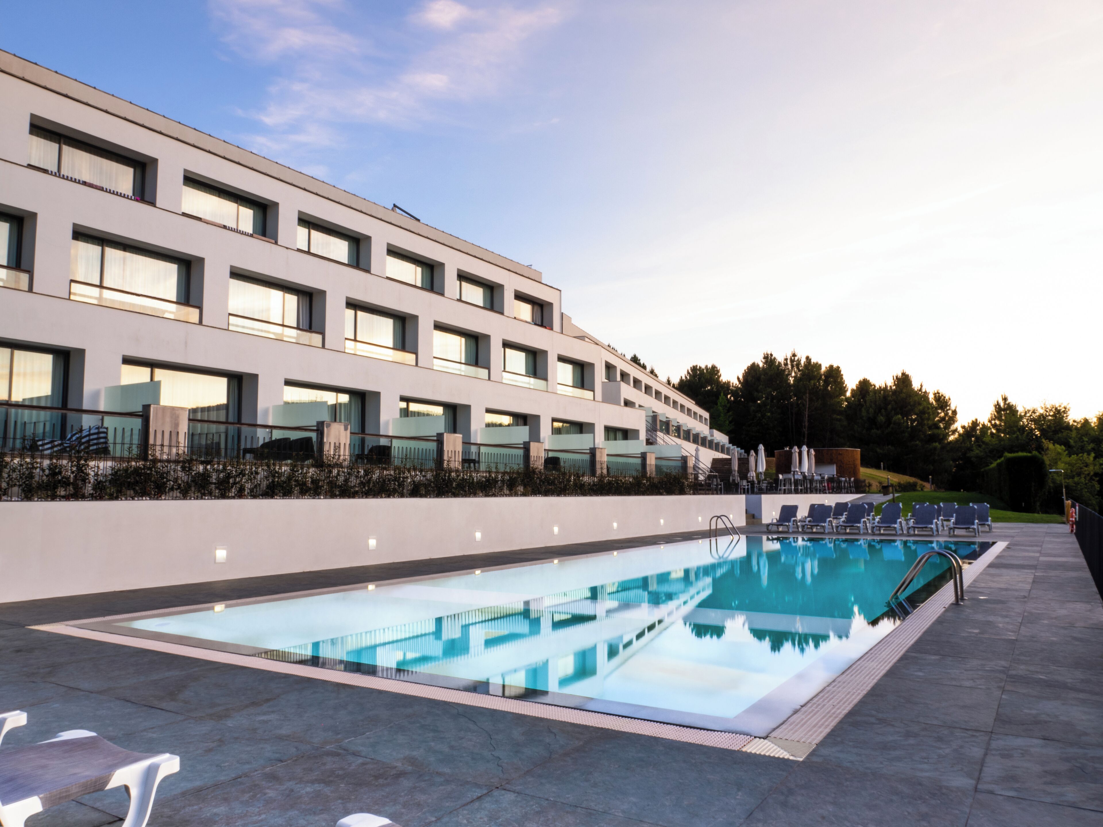 2 binnenzwembaden en een seizoensgebonden buitenzwembad