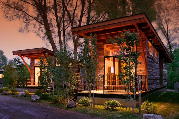 Cabaña (Modern Rustic Wedge) | Exterior