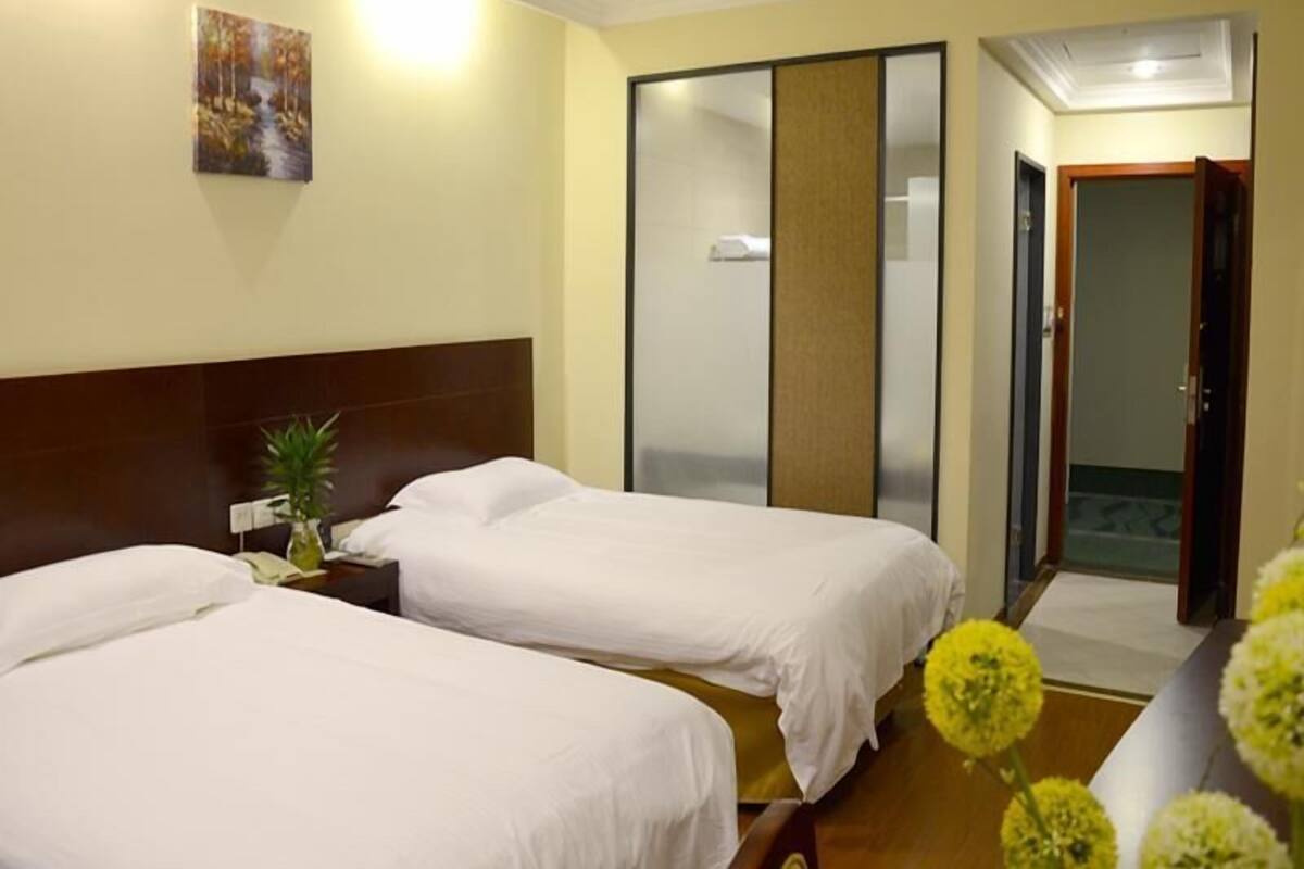 Family Room | Peti besi dalam bilik, meja, Wi-fi percuma 
