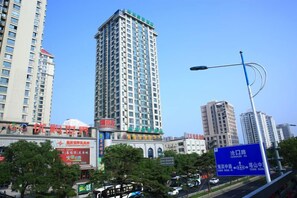 Exterior - GreenTree Inn Weihai North Qingdao Road Express Hotel (Weihai)
