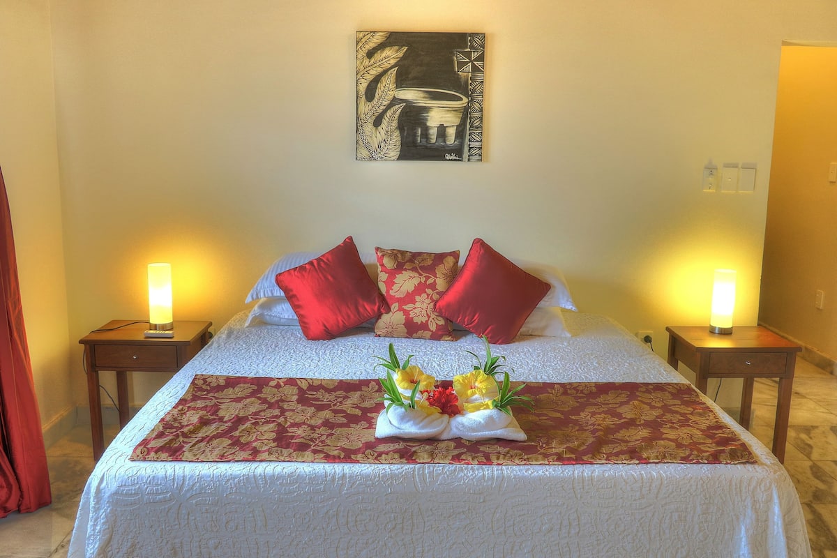 Premium bedding, in-room safe, individually furnished, desk