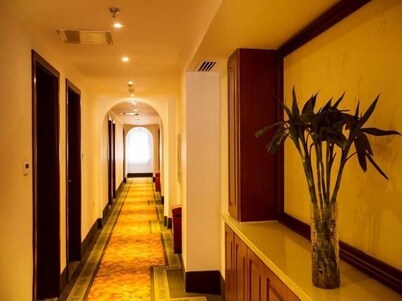 GreenTree Inn Dalian Jinzhou Railway Station Express Hotel