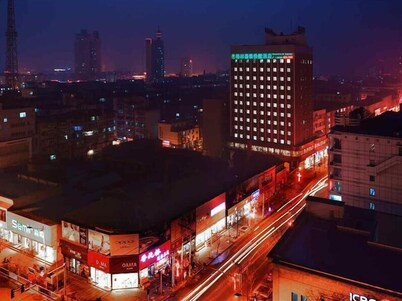 GreenTree Inn Dalian Jinzhou Railway Station Express Hotel