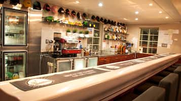 Bar (en la propiedad)