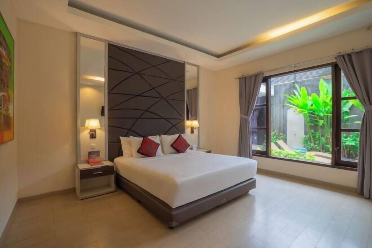 3 bedrooms, in-room safe, desk, soundproofing