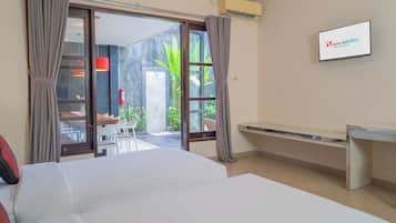 3 chambres, coffres-forts dans les chambres, bureau